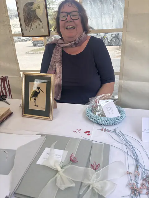 Malen, Papierkunst, Klöppeln und Klosterarbeiten wurden bei der "Geburtstagsfeier" gezeigt. 
 | Foto: Weymayer