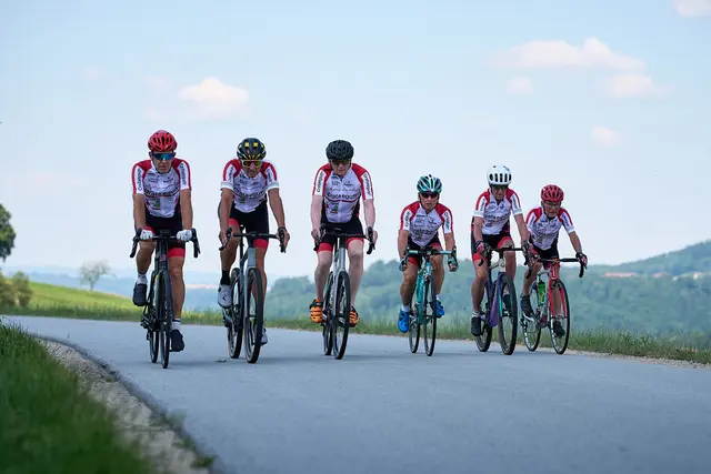 Die Senioren radeln 10.000 Kilometer entlang des Iron Curtain Trails. | Foto: Crataegutt Seniors Racing Team