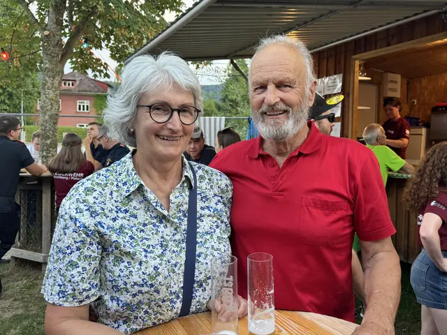 Angela Gansch und Fritz Kalteis vor der Seidelbar. | Foto: Elena Fuchsbauer