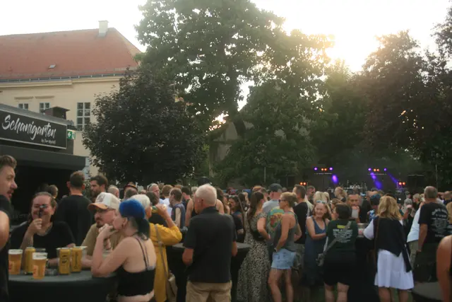Unter freiem Himmel wurde der Bürgermeistergarten zum Treffpunkt für Rock- und Metalfans