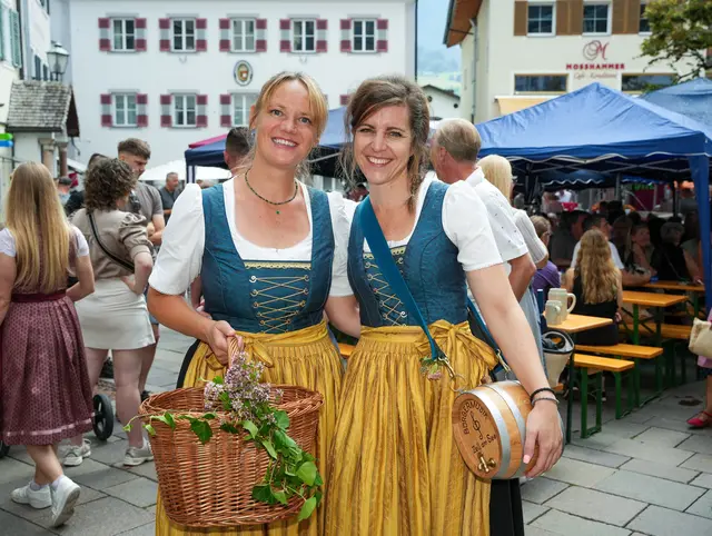 Die Markendenterinnen der Bürgermusik Zell am See: Conny und Stefanie.