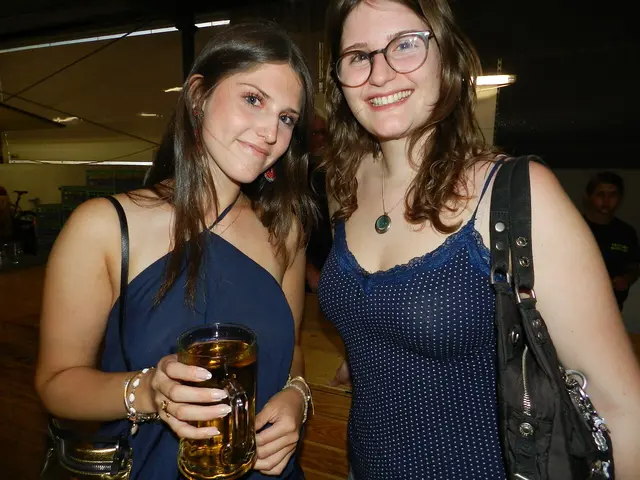  Susanne Fußthaler, Euphelia Erber, trinken gern Alkoholfrei  Gespritzt