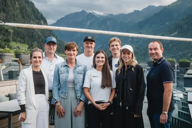 v.l. Victoria Ranacher-Lackner, Hans Jäger, Astrid Steharnig-Staudinger, Stefan Ehrmeier; Lisa Loferer; Johannes Überbacher, Ida-Sophie Hegemann, David Domenik | Foto: Zell am See-Kaprun Tourismus