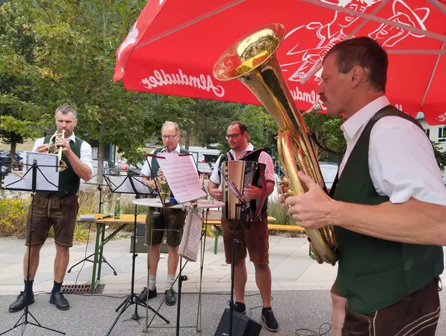 Kirtagsstimmung mit Volksmusik | Foto: Veronika Frank