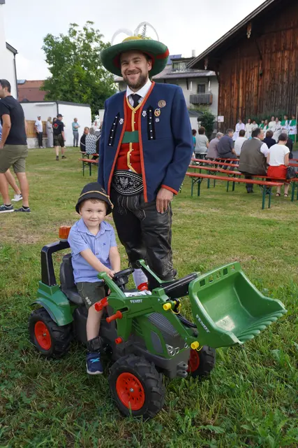 Acuh Trettraktoren waren am Feld vertreten.  | Foto: AMG