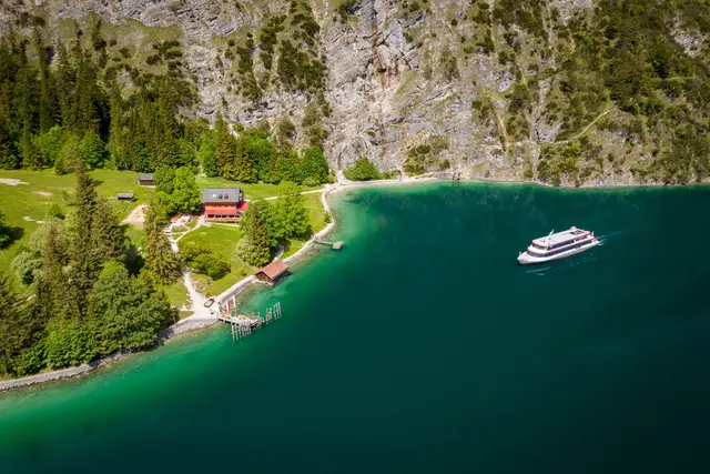 Der Achensee im Bezirk Schwaz ist ein beliebtes Ziel für Wassersportler. Ein aufkommendes Unwetter kann jedoch rasch zu gefährlichen Situationen führen. | Foto: Achensee.com
