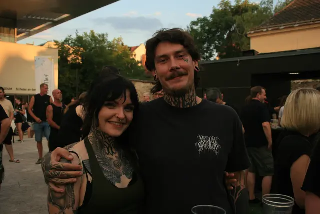 Ob mit Freunden oder zu zweit: Das Open-Air-Event lockte zahlreiche Besucherinnen und Besucher in den Bürgermeistergarten
