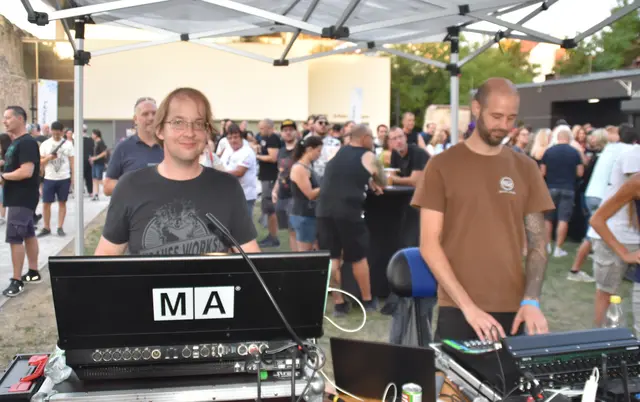 Ohne die Jungs von Licht und Technik geht nix
