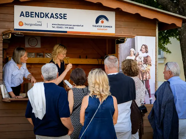  Großer Andrang an der Abendkasse am Kirchenplatz. | Foto: Andreas Hafenscher, KBB