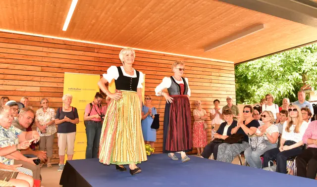 Hochzeitsdirndl | Foto: Herbert Schleich
