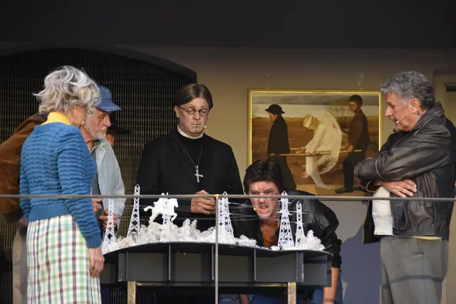 Eine spektakuläre Uraufführung bei den Tiroler Volksschauspielen in Telfs widmet sich den bewegenden Schicksalen und Geschichten von Menschen in Südtirol. | Foto: Georg Larcher / MeinBezirk.at