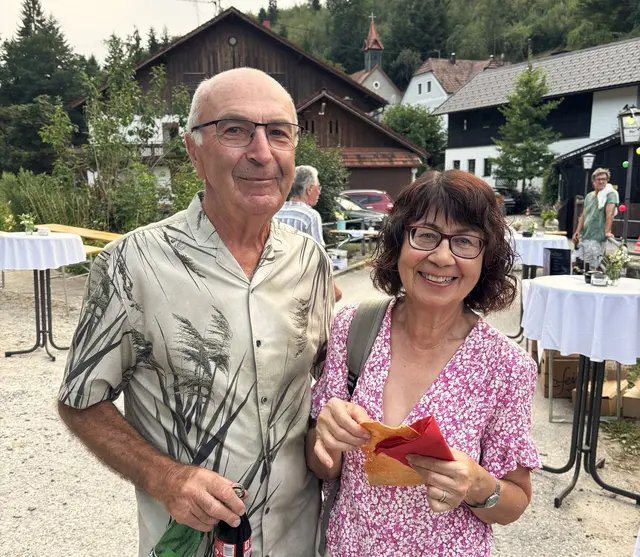 Für Schärdings „1a Florist“ Franz Helmhart und seiner Gattin Hildegard war das Freilichtspecktakel ein Höhepunkt im heurigen Kultursommer. | Foto: Franz Gruber