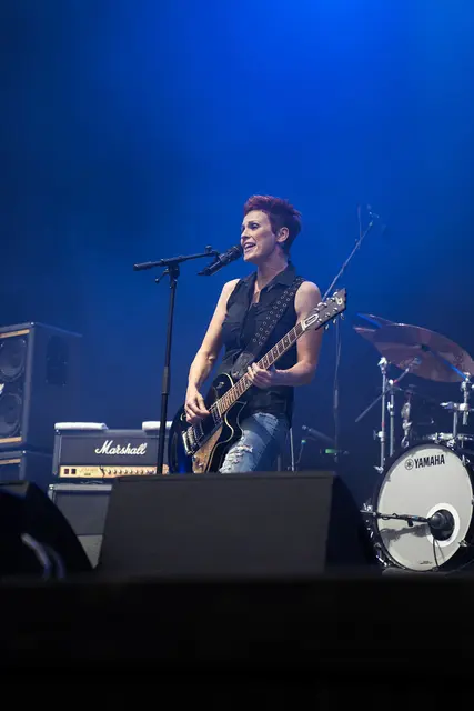 Den Auftakt zum Konzertabend machte die Singer-Songwriterin Sharron Levy. | Foto: KTVB Bad Hofgastein/Anton Steiner