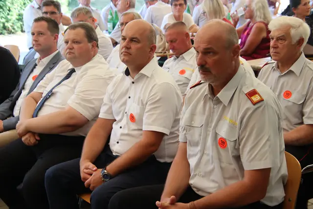 Ehrengäste: LAbg. Thomas Grandits, LAbg. Bernd Strobl, Bundesrat Mario Trinkl, Landesfeuerwehrkommandant Franz Kropf (von links). | Foto: Martin Wurglits