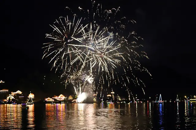 Großes Feuerwerk, das man am besten vom See aus bestaunte. | Foto: Hörmandinger