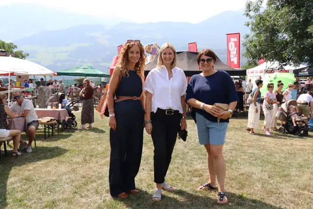 Landesrätin Eva Pawlata, Bürgermeisterin Daniela Kampfl aus Mils und die Haller Vizebürgermeisterin Julia Schmid besuchten die Veranstaltung.