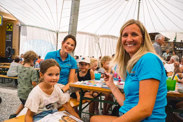 Kinderprogramm: Von Schminken bis zur Hupfburg, alles dabei.