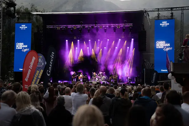 Je später der Abend umso ausgelassener die Stimmung beim Publikum. | Foto: KTVB Bad Hofgastein/Anton Steiner