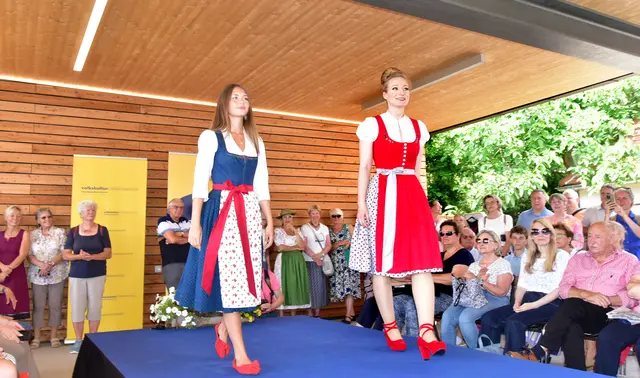 Marienkäferdirndl von Johanna Böhm | Foto: Herbert Schleich