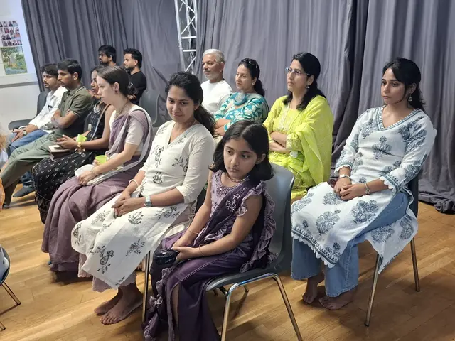 Das Kirtan Festival in der Linzer Sonnenstein-Loft zeigte einmal mehr, dass über Nationen und Religionen hinweg ein friedliches Miteinander möglich ist. | Foto: Robert Zinterhof