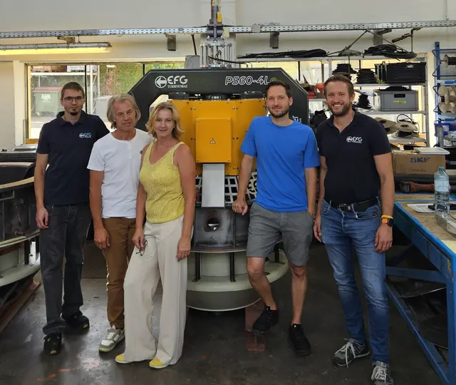 Die Kaplanturbine wurde bei EFG Turbinenbau in Feldkirchen gefertigt. Das Foto wurde von dem Einbau im Werk gemacht. | Foto: EFG Turbinenbau