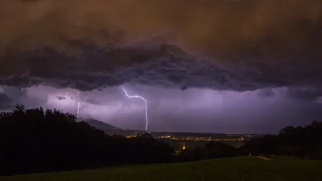 Heftige Unwetter zogen über die Stadt Salzburg und Salzburg Umgebung.  | Foto: Regionaut Walter Hirzinger (Archivfoto)