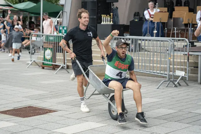Jubel nach dem neuerlichen Sieg beim Scheibtruch-Race von Daniel Hauser und Daniel Franzl | Foto: Lisa Sinnesberger