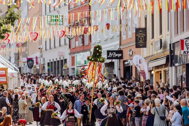 Auch der große Trachtenfestzug am Samstag als Höhepunkt der Woche habe einmal mehr die Strahlkraft des Brauchtumsfestes bewiesen. | Foto: Marta Gillner