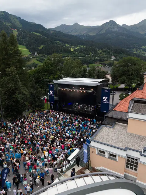 Das Konzert von der Drohne aus betrachtet. | Foto: KTVB Bad Hofgastein/Anton Steiner