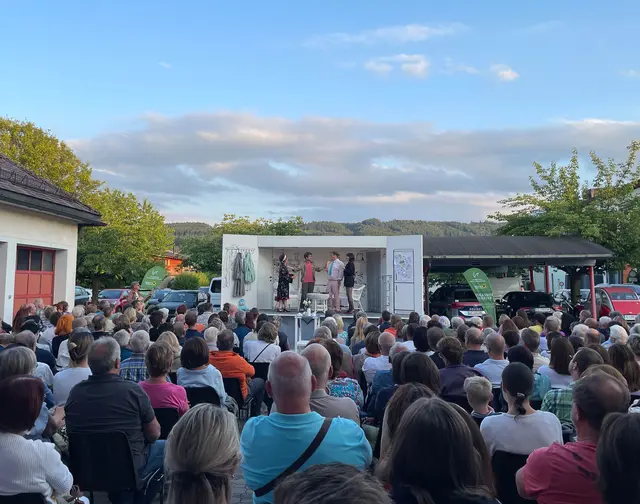 Salzburger Straßentheater: Gespielt wird noch bis 2. August 2026. Insgesamt stehen dann 42 Vorstellungen auf dem Programm. | Foto: SKV