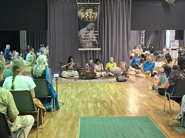 Das Kirtan Festival in der Linzer Sonnenstein-Loft zeigte einmal mehr, dass über Nationen und Religionen hinweg ein friedliches Miteinander möglich ist. | Foto: Robert Zinterhof