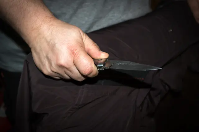Die Polizei nahm einen 47-jährigen Mann nach einer mutmaßlichen Bedrohung mit einem Messer in der Innsbrucker Innenstadt fest. | Foto: Luftklick/adobestock.com
