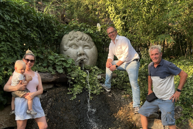 Bürgermeister Fritz Robeischl (2.v.r.) empfiehlt den Wassererlebnispark Bruckmühle als Ausflugsziel für die ganze Familie. | Foto: Robeischl