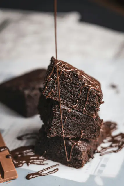 Eine Schokotorte löste die Kartendiskussion aus. | Foto: Pushpak Dsilva/Unsplash