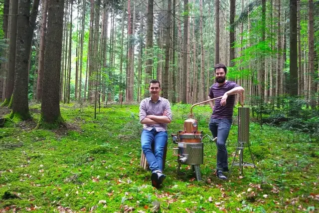 Mit viel Eigeninitiative und unter Einbindung regionaler Unternehmen entstand eine neue, moderne Destillerie. | Foto: Fuxbau Gin