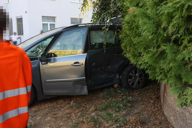 Am Montag, 3. August, forderte ein Crash von Taxi und Pkw vier Verletzte in Wels-Pernau. | Foto: laumat.at
