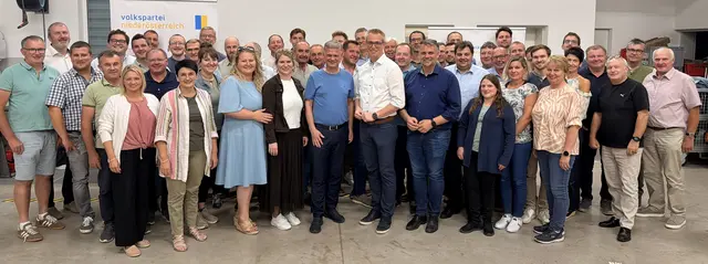 BGM. Johannes Heuras (6.v.l. 1. Reihe) zum neuen VP-Teilbezirksobmann St. Peter gewählt – Fokus auf Zusammenarbeit und Zukunft der Gemeinden | Foto: VPAM