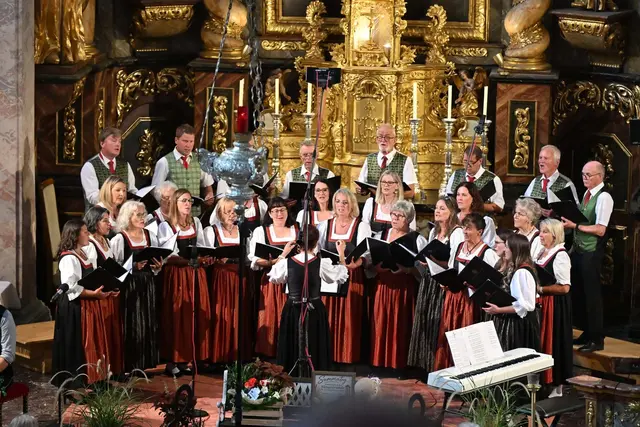Die Sängerrunde St. Georgen am Längsee begeisterte beim Sommerkonzert im Stift St. Georgen. | Foto: SR St. Georgen FB