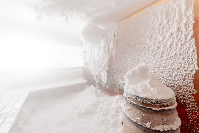 Eine Abkühlung der besonderen Art: Österreichs erste Schneesauna findet man im AVITA in Bad Tatzmannsdorf.