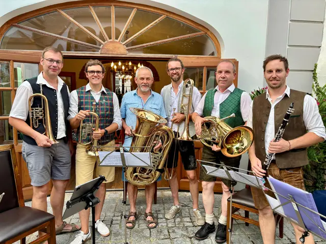 Für die musikalische Umrahmung sorgte zu Wochenbeginn die "Röschitzer Tanzlmusi". | Foto: Markus Kahrer