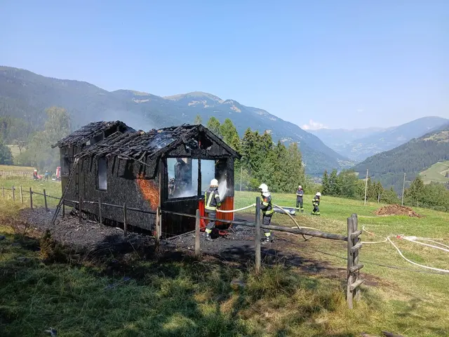 Ein Tinyhouse ist in Verditz den Flammen zum Opfer gefallen. | Foto: FF Afritz