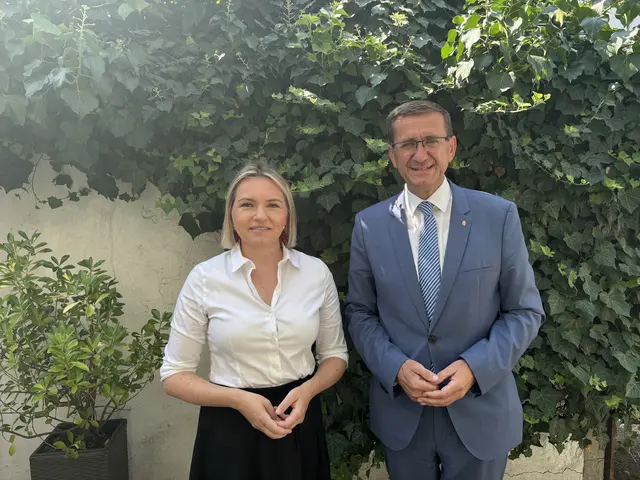 Landesrat Markus Achleitner war gemeinsam mit Astrid Zehetmair im Bezirk Eferding unterwegs, um sich ein Bild von der wirtschaftlichen Lage vor Ort zu machen. | Foto: MeinBezirk/Magdalena Wimmer