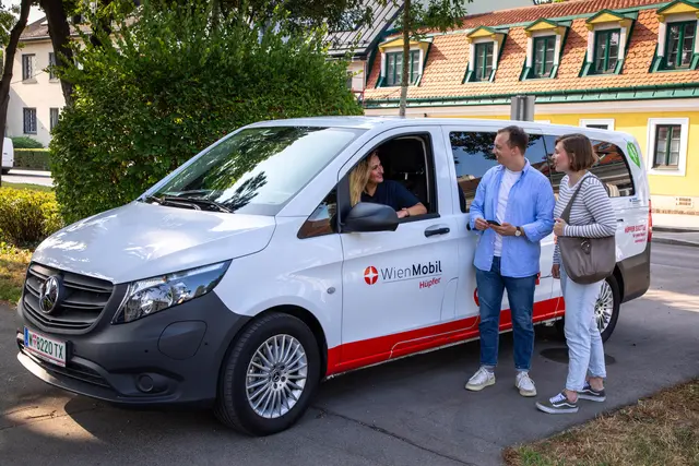Die Hüpfer verbinden klassisches Öffi-Angebot mit flexiblen Mobilitätslösungen. | Foto: Wiener Linien/Robert Peres