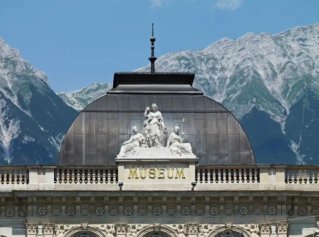 Ab Herbst 2026 bringen Studierende der Universität Innsbruck im Rahmen des Scientist-in-Residence-Programms neue Perspektiven in Tirols Museen ein. | Foto: Alexander Haider