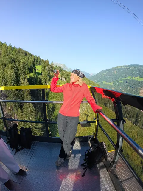 Die Influencerin @hans_gmerkt hielt ihre Fahrt mit dem SkyRide Ahorn für Social Media fest. | Foto: majaeifert