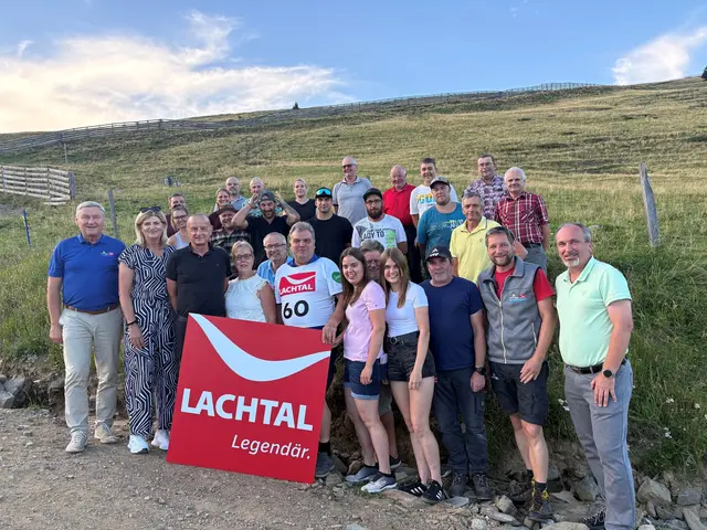 Das gesamte Lachtal-Team feierte Franz Galler (Mitte).