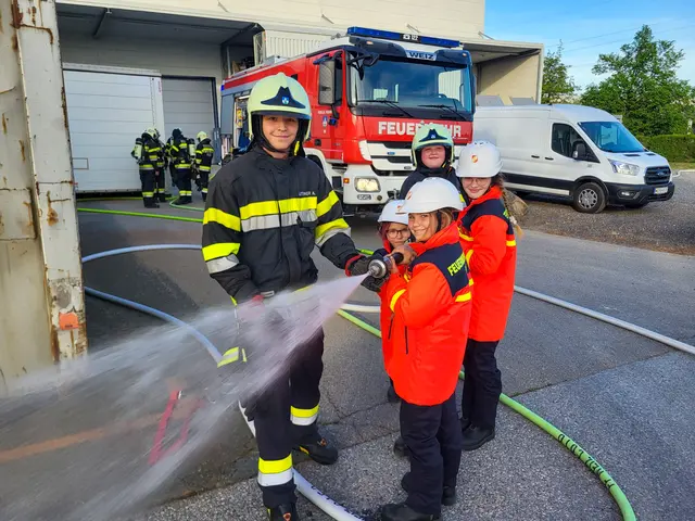 Bei der Stadtfeuerwehr Weiz sind aktuell 24 Jugendliche tätig.  | Foto: Stadtfeuerwehr Weiz