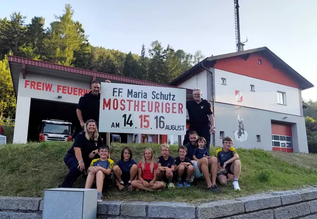Die Feuerwehr freut sich auf regen Besuch. | Foto: Leonhard Melcher