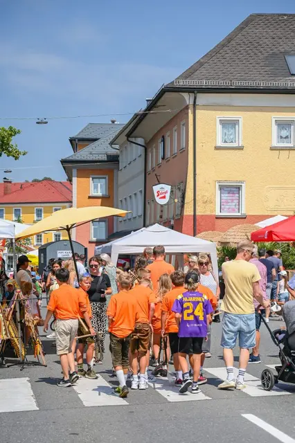 Die Besucherinnen und Besucher strömten auf das beliebte Straßenfest. | Foto: nextlevelfotografie