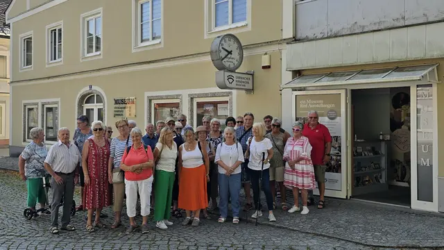 Die Mitglieder des Ebenseer PV besuchten das Uhrmacherhandwerkmuseum. | Foto: Ebenseer PV